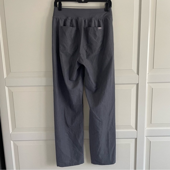 Figs Livingston Basic Scrub Pants in Graphite Gray S20605 - Picture 3 of 13